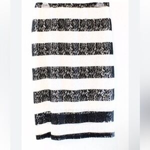 Elle Black and White Lace Pencil Skirt